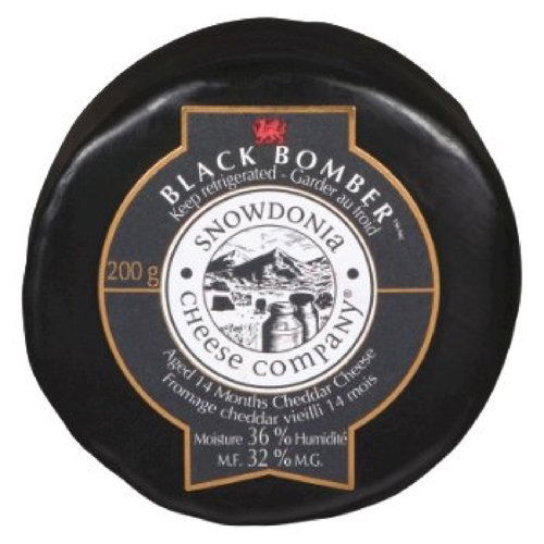 Snowdonia Black Bomber Cheddar